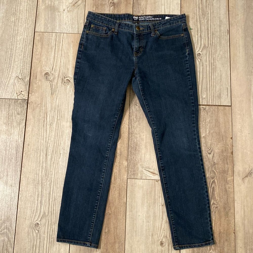 Women’s Gap Size 10 Always Skinny Jeans